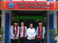 mahasiswa Program Studi Pengembangan Masyarakat Islam (PMI) melaksanakan Ujian Munaqosah.